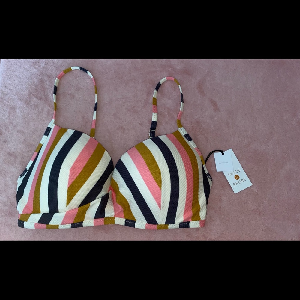 ✨NWT Shade& Shore Multicolored Swim top